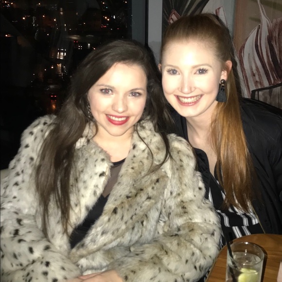 Meet your Posher, Leah - Picture 6 of 7